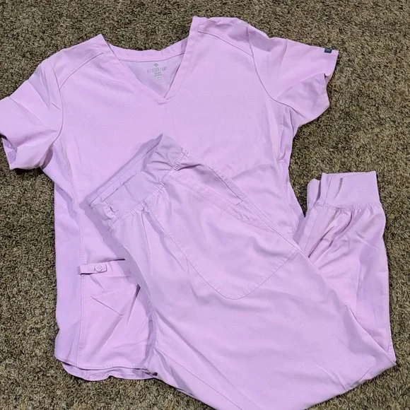 Med Couture Lavender Pink V-Neck Scrub Top & Jogger Pants - Picture 1 of 5